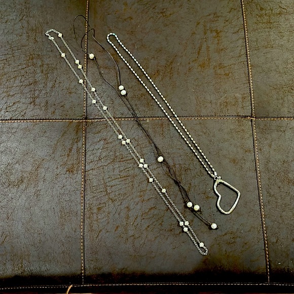 🌟 2- Cute Necklaces 🌟 - Picture 3 of 3